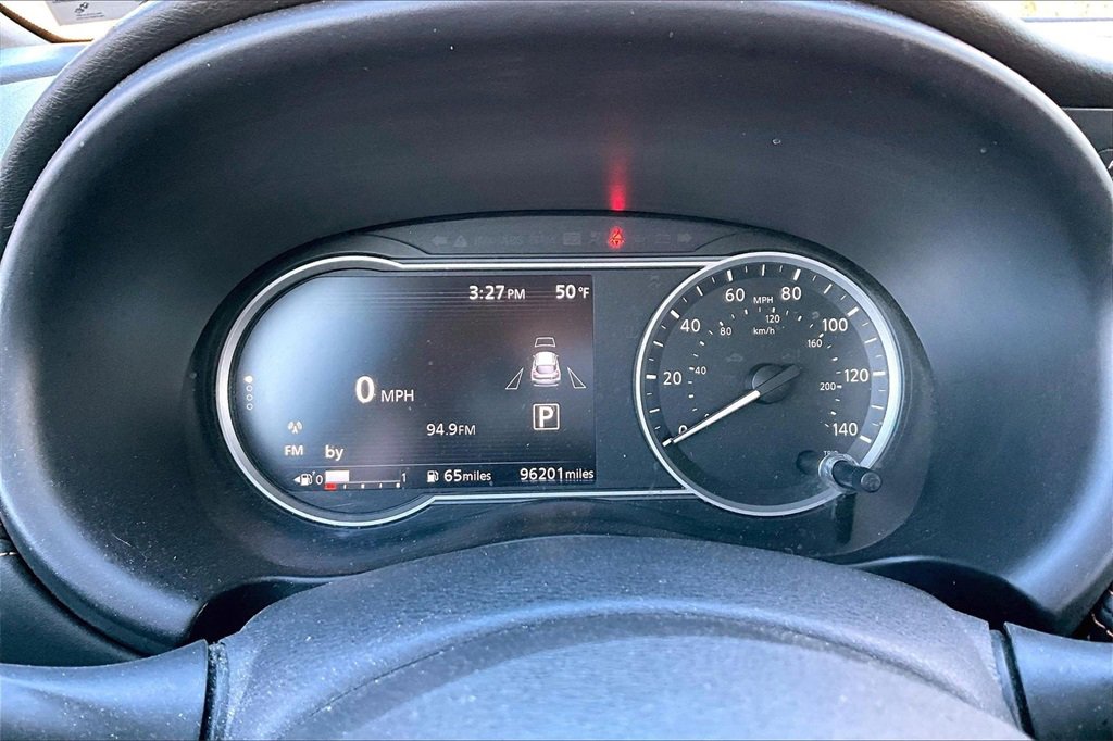 Used 2019 Nissan Kicks SR w/ SR Premium Package image 12