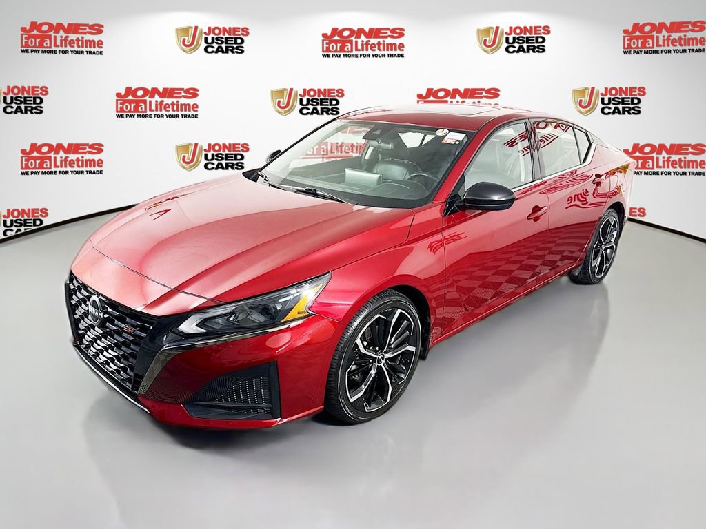 Certified 2023 Nissan Altima 2.5 SR w/ SR Premium Package FWD image 15