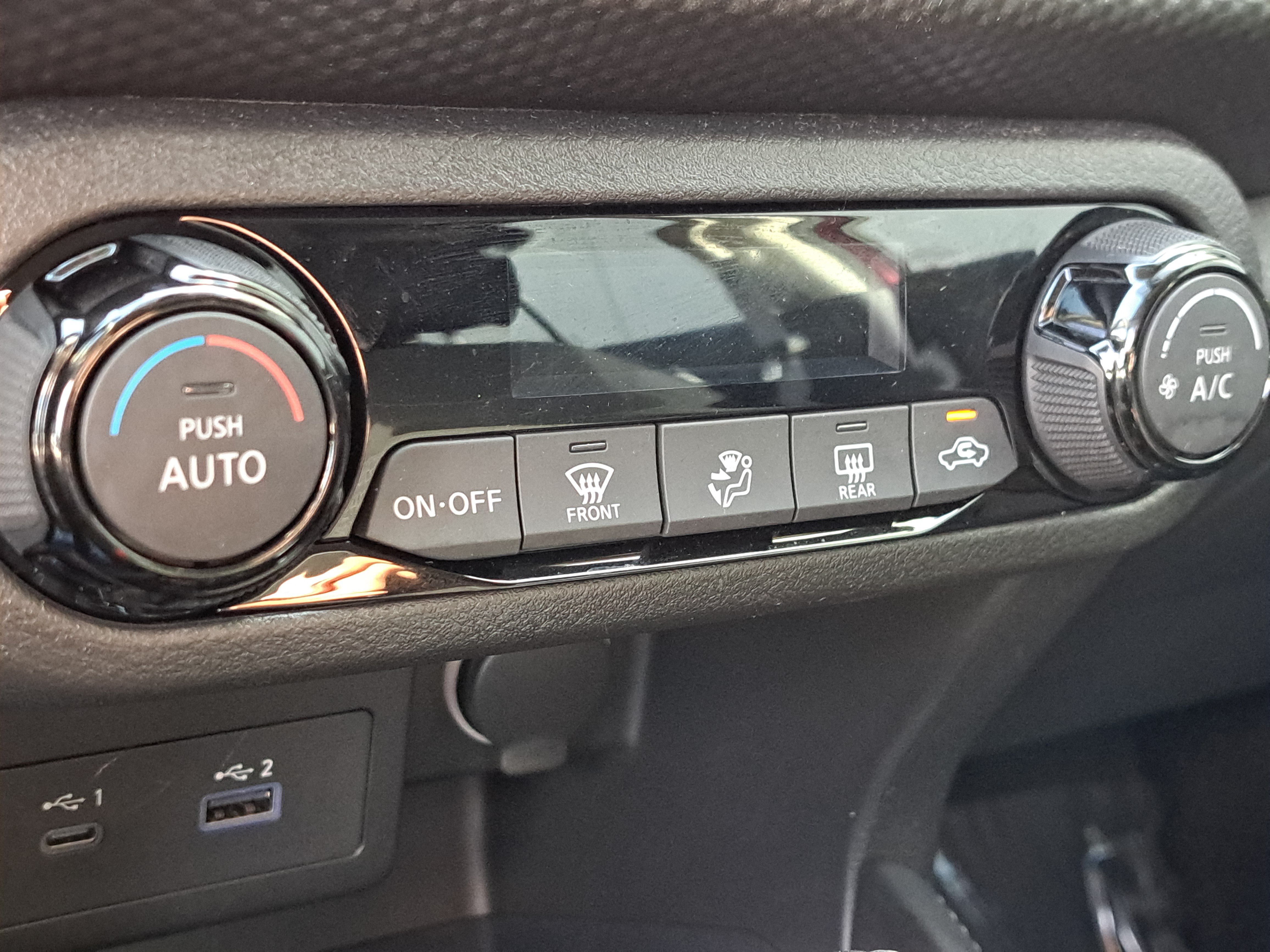 Certified 2021 Nissan Kicks SV FWD image 28
