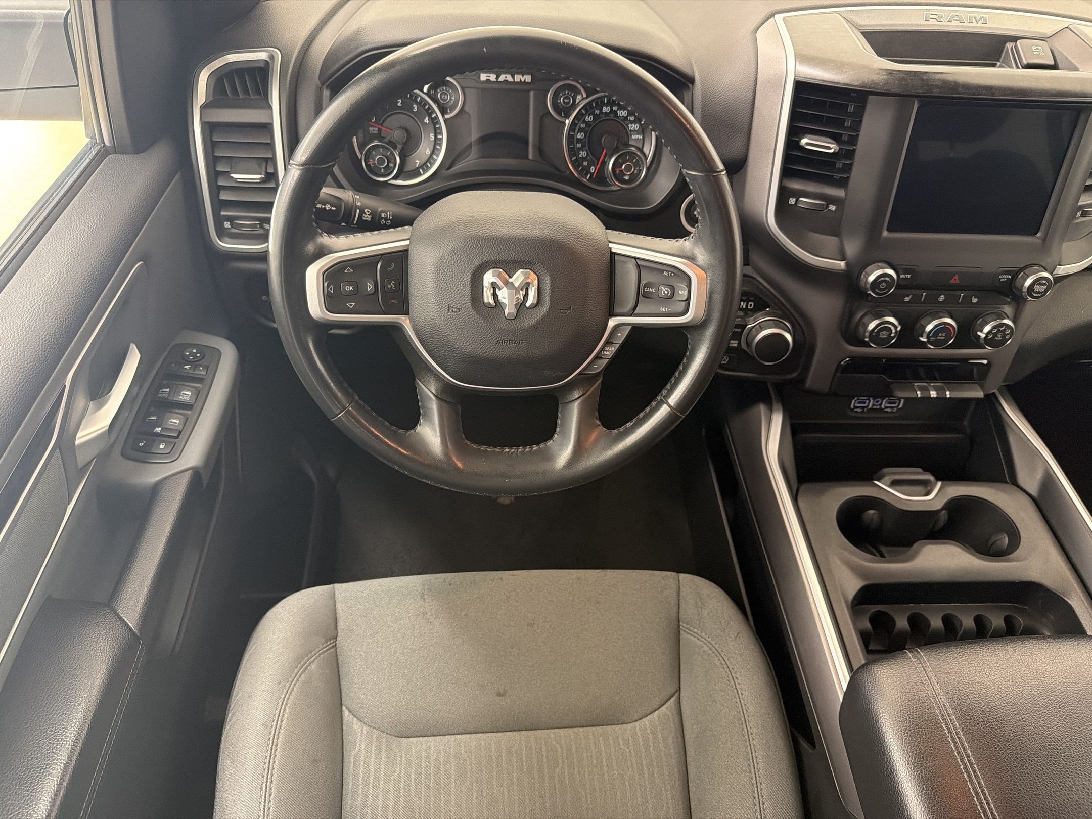 Used 2023 RAM 1500 Big Horn AWD/4WD image 4