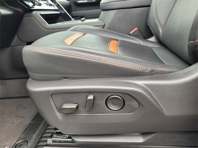 Used 2025 GMC Sierra 2500 AT4 image 21