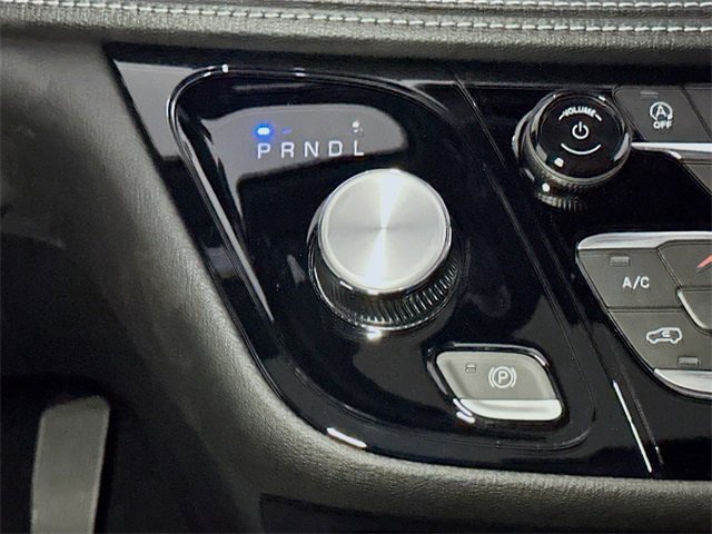 New 2026 Chrysler Pacifica Select image 11
