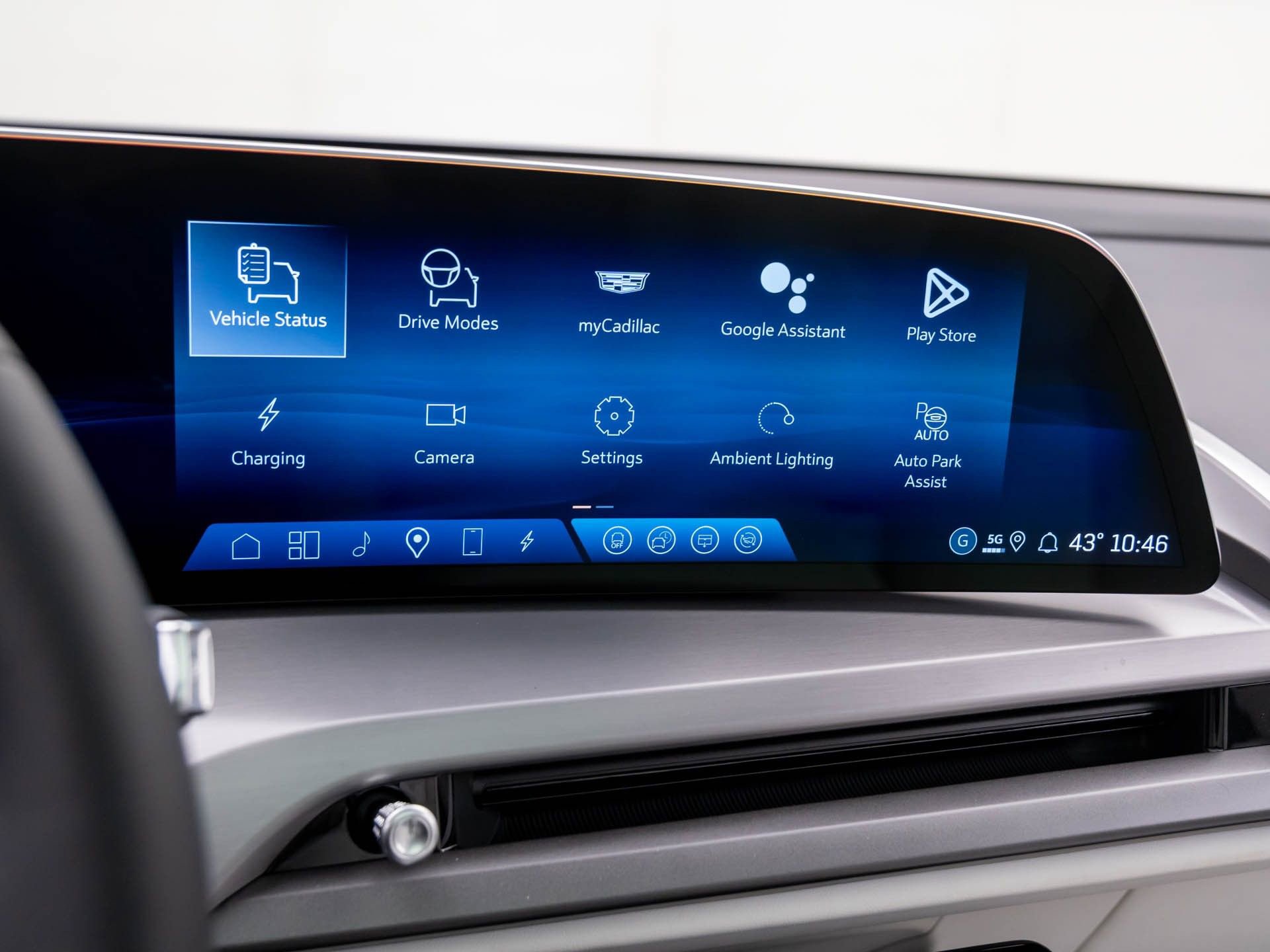 New 2026 Cadillac Vistiq Luxury w/ LPO, Floor Liner Package AWD/4WD image 26