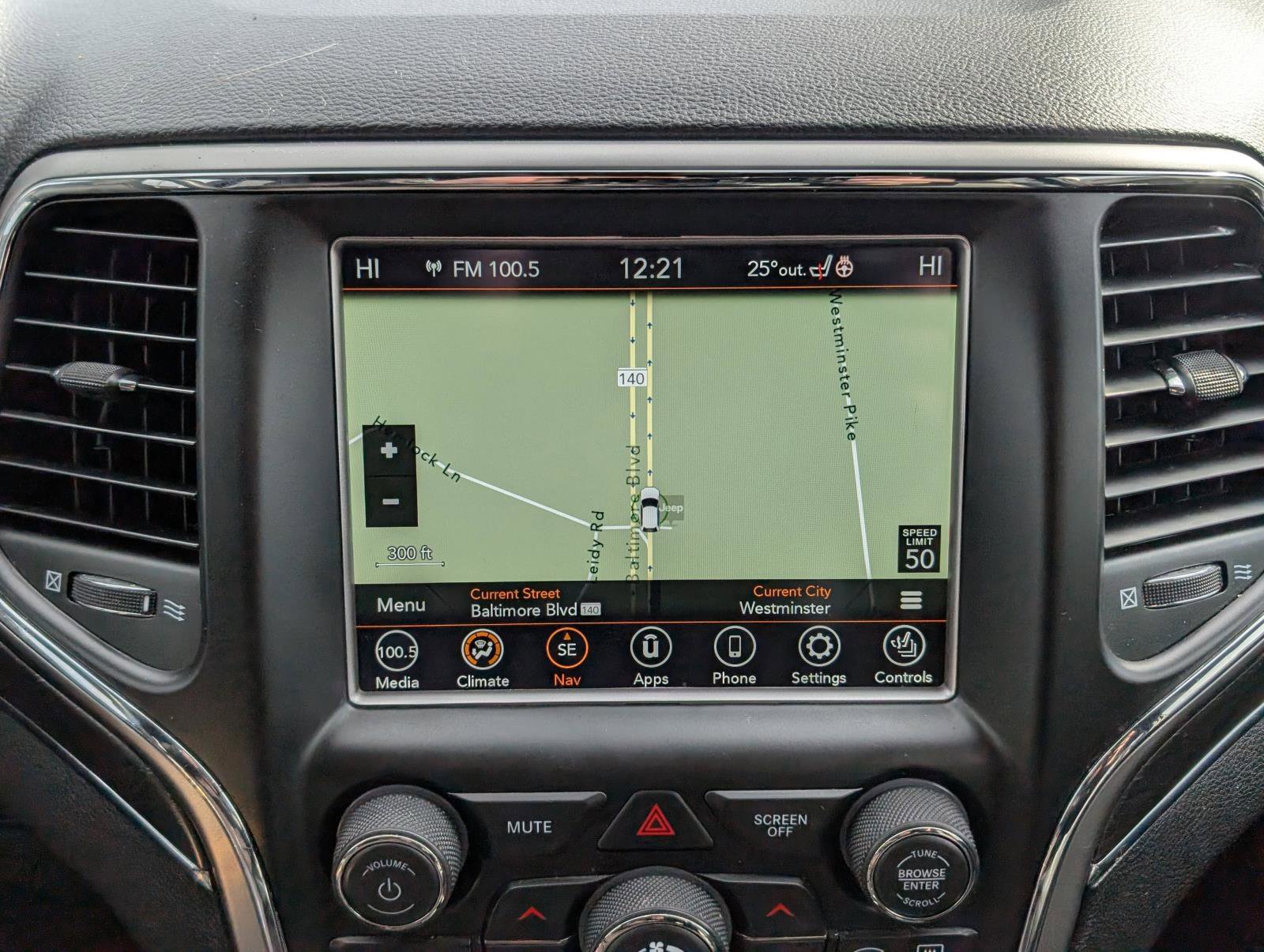 Used 2018 Jeep Grand Cherokee Limited image 31