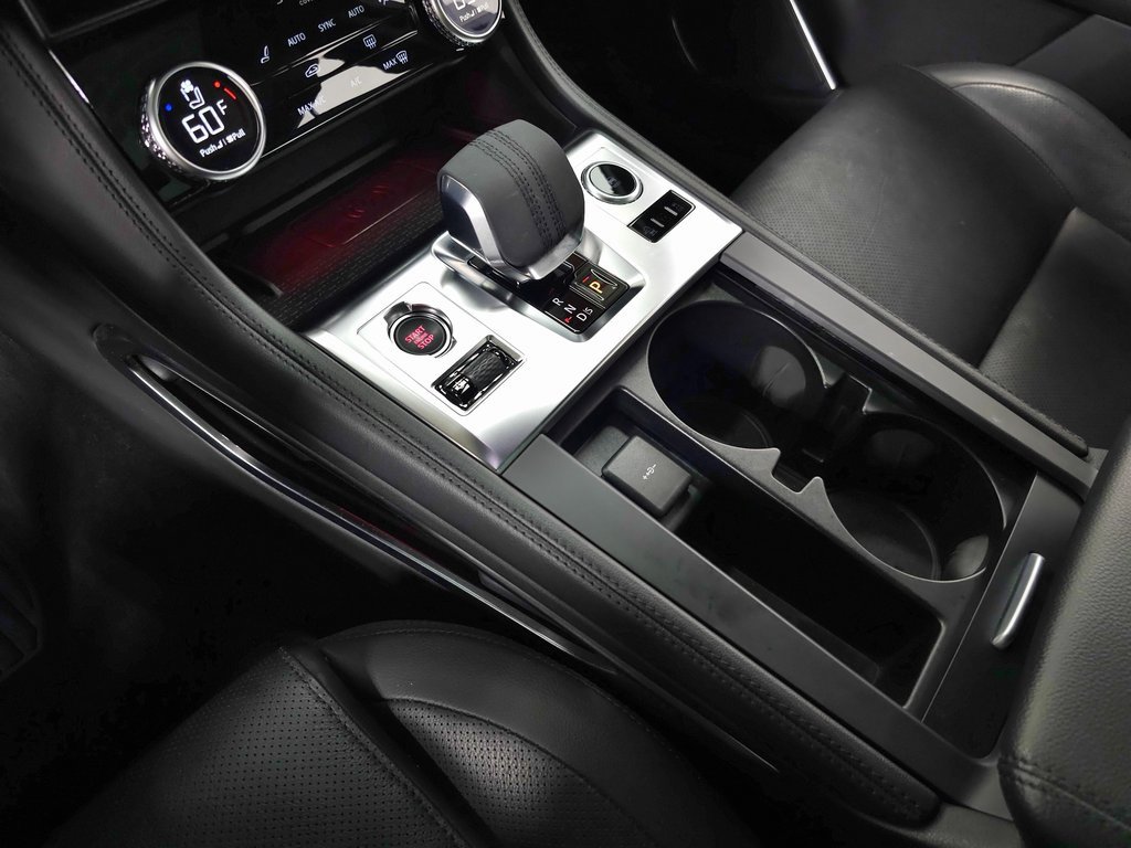 Certified 2022 Jaguar F-PACE S image 31