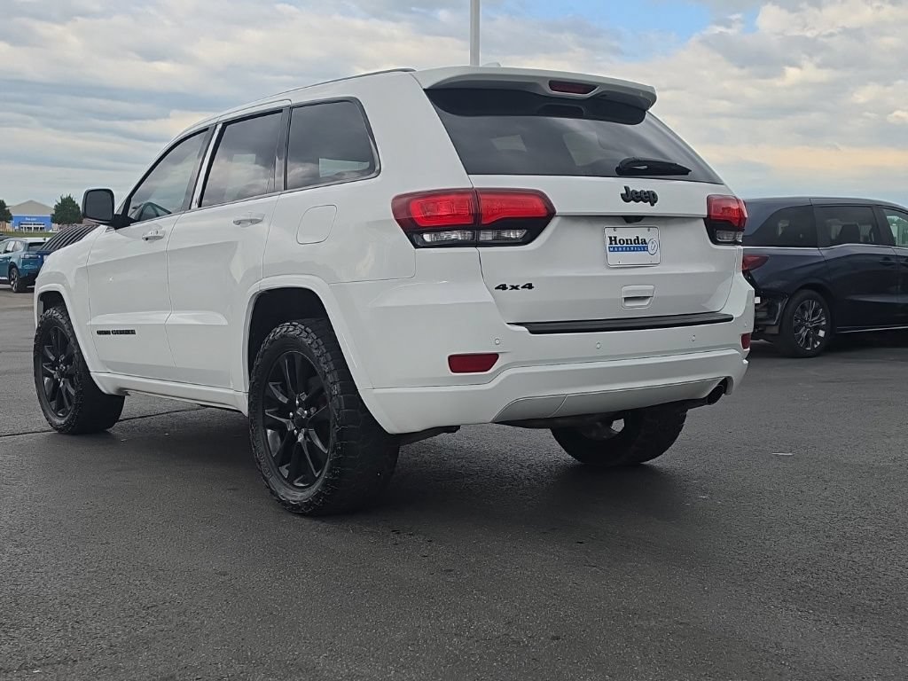 Used 2019 Jeep Grand Cherokee Altitude AWD/4WD image 5