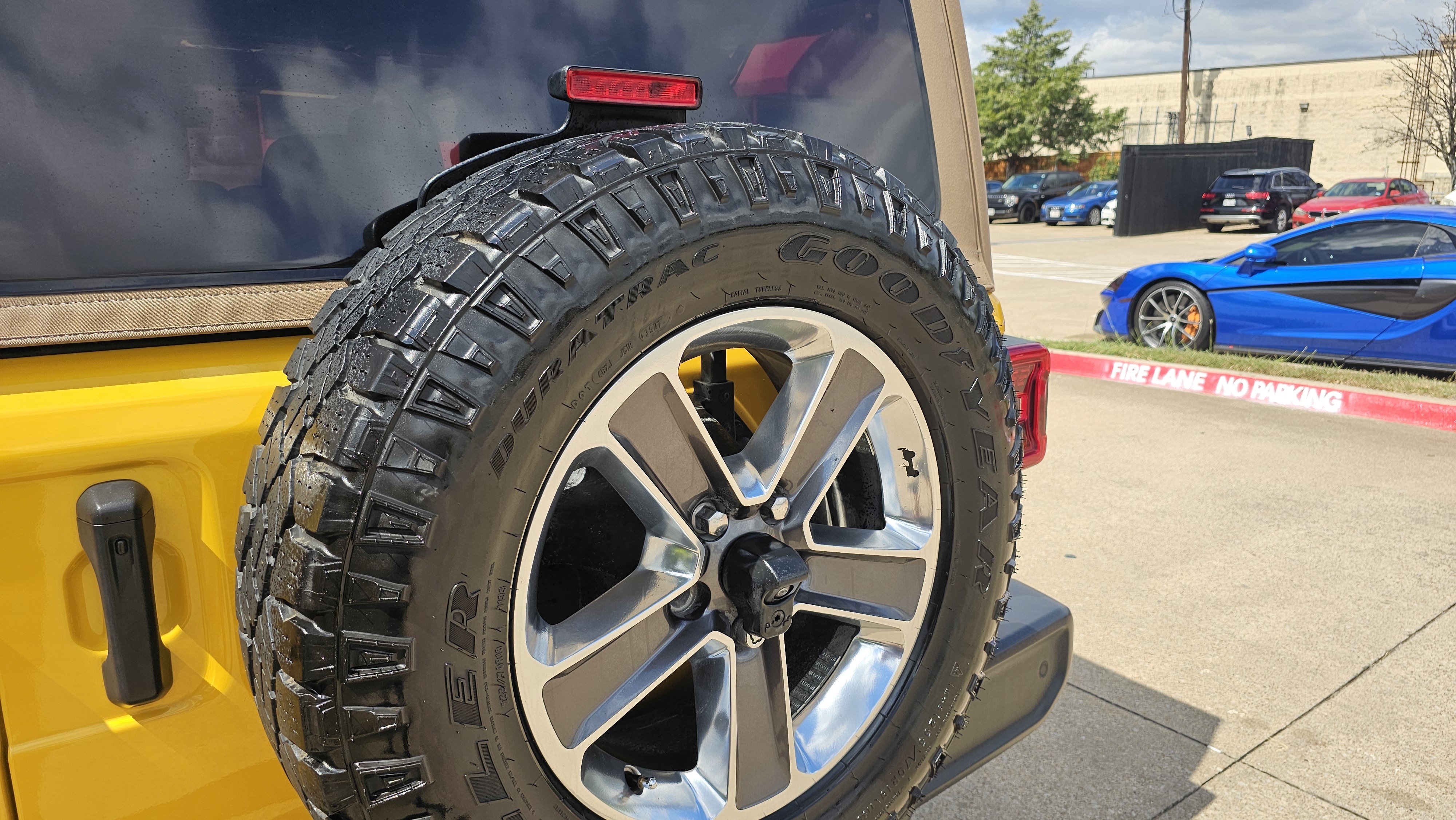 Used 2021 Jeep Wrangler Unlimited Sahara image 11