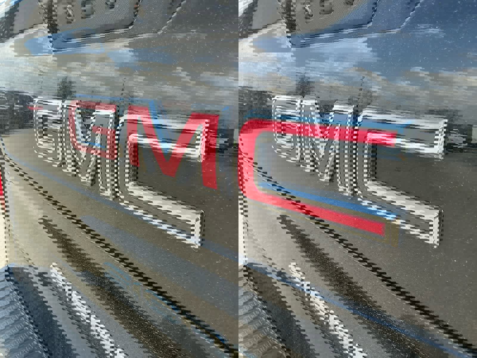 Used 2019 GMC Sierra 1500 SLT w/ SLT Premium Plus Package image 18