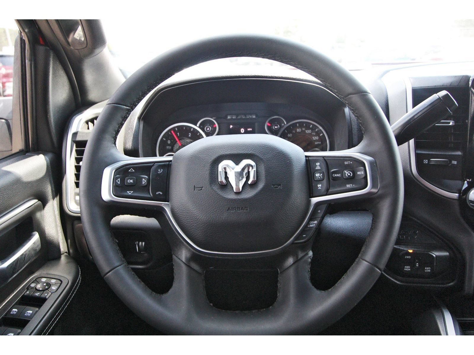 Used 2025 RAM 3500 Big Horn AWD/4WD image 14