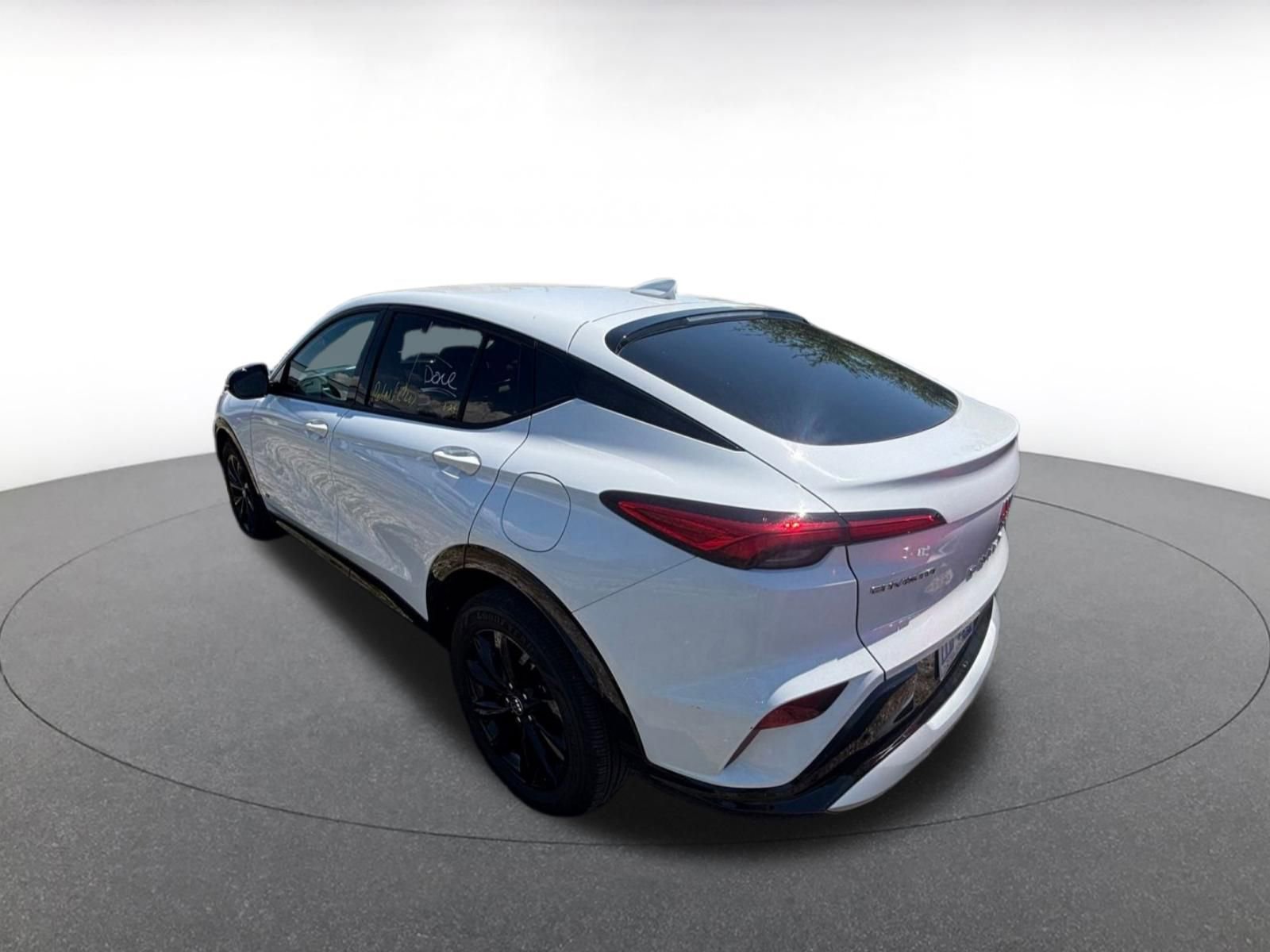 Used 2025 Buick Envista Sport Touring image 5