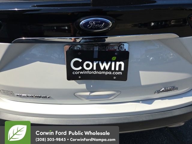 Used 2019 Ford Edge Titanium w/ Equipment Group 301A AWD/4WD image 12