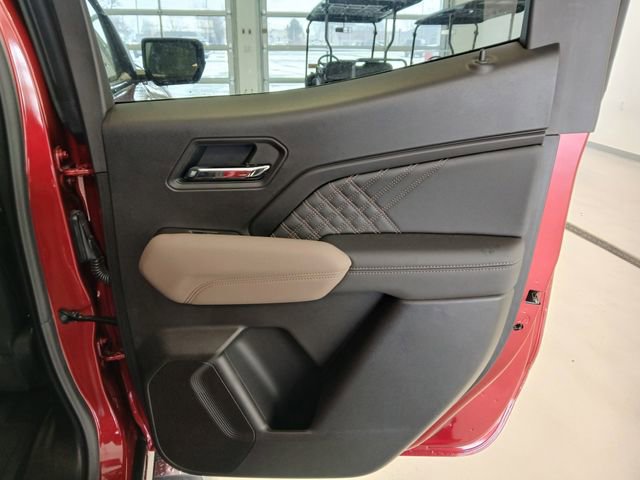 Certified 2025 GMC Canyon Denali image 19