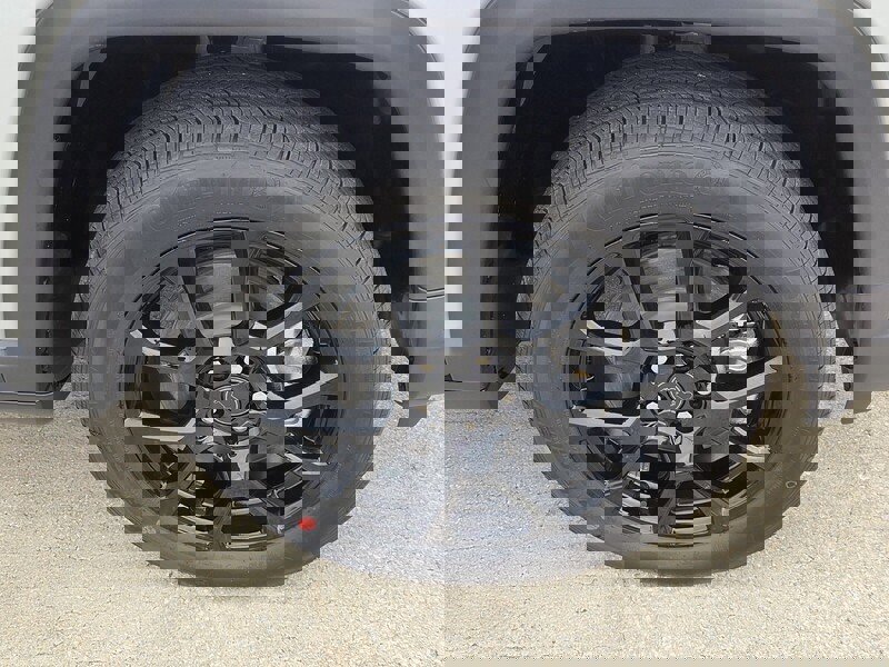 New 2026 Jeep Compass Latitude image 16