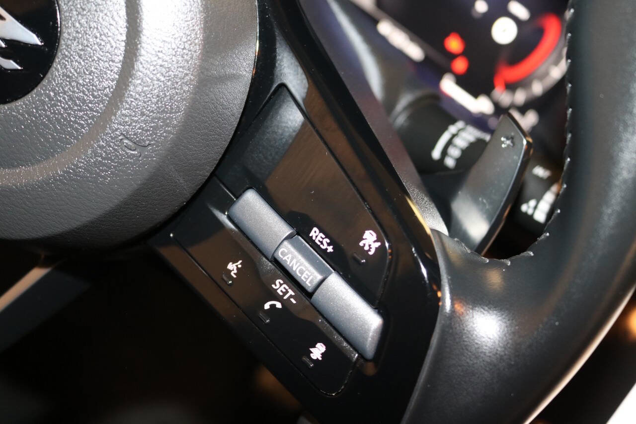 Used 2023 Nissan Z Performance 2dr Coupe 9A w/ Floor Mat Package (L93) image 38