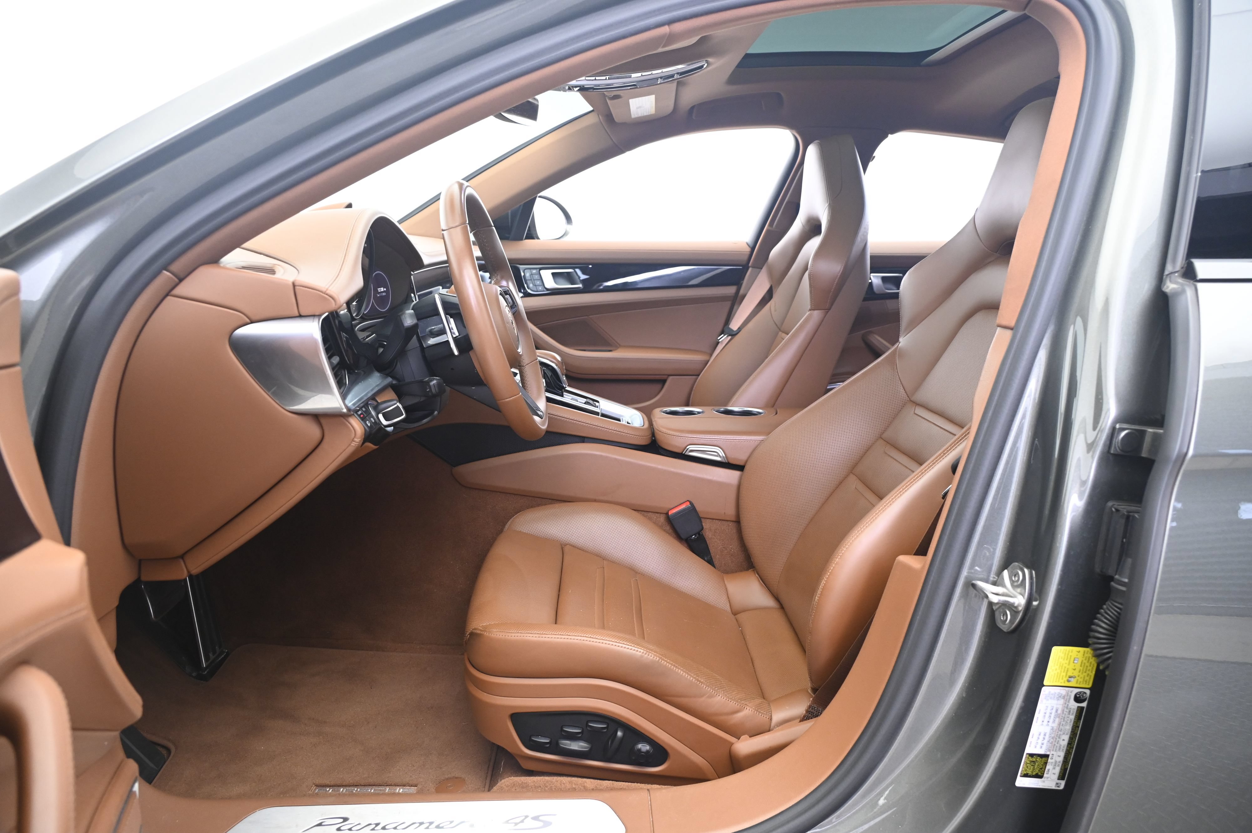 Certified 2023 Porsche Panamera 4S AWD/4WD image 29