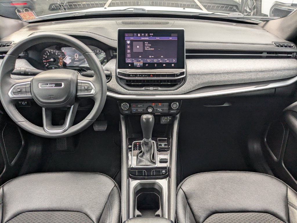 Used 2024 Jeep Compass Latitude AWD/4WD image 14