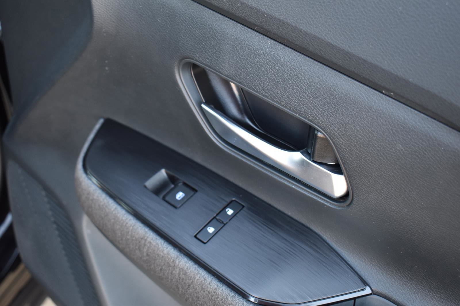 Certified 2025 Nissan Kicks SV image 39