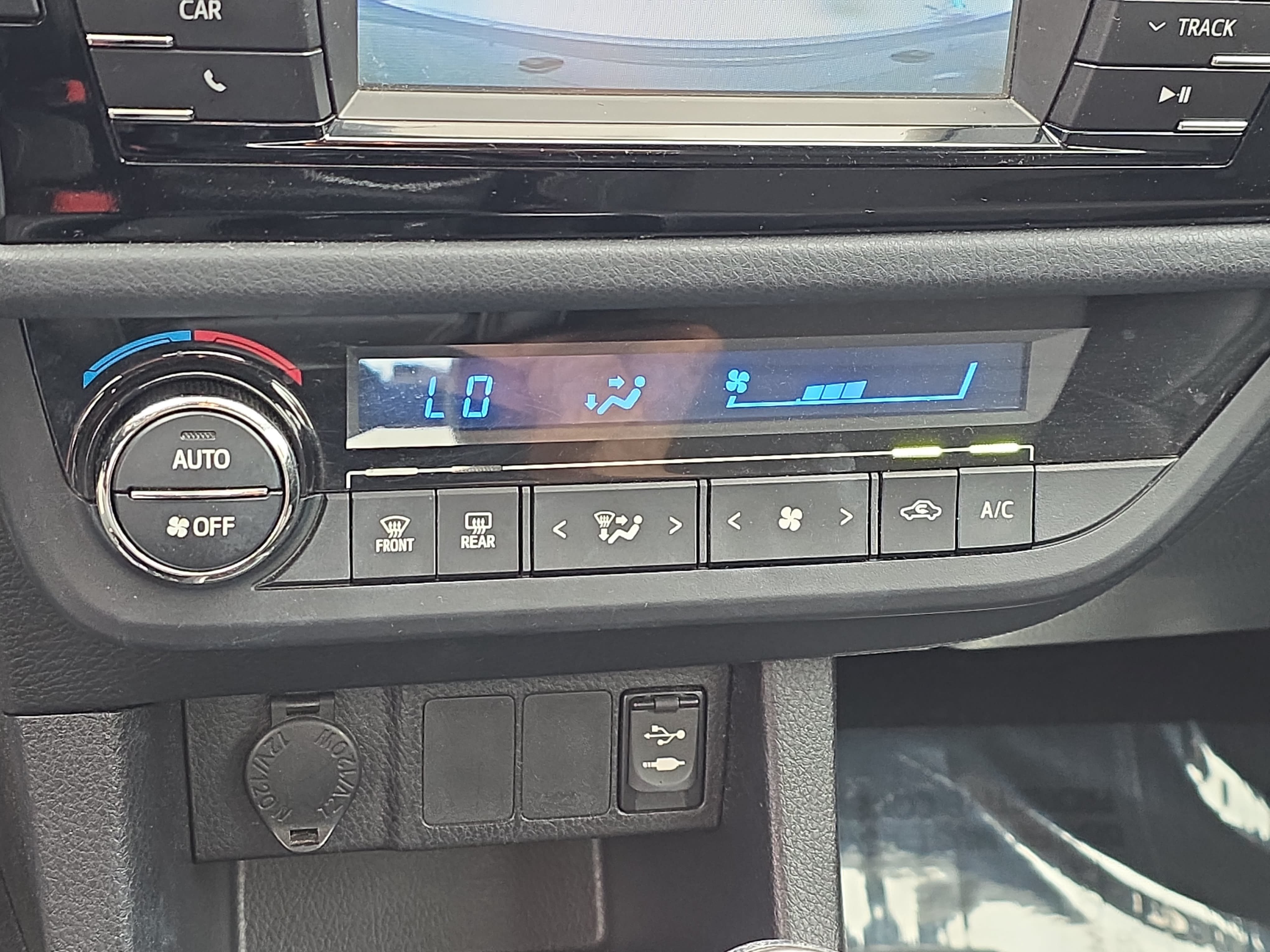 Used 2015 Toyota Corolla S FWD image 20