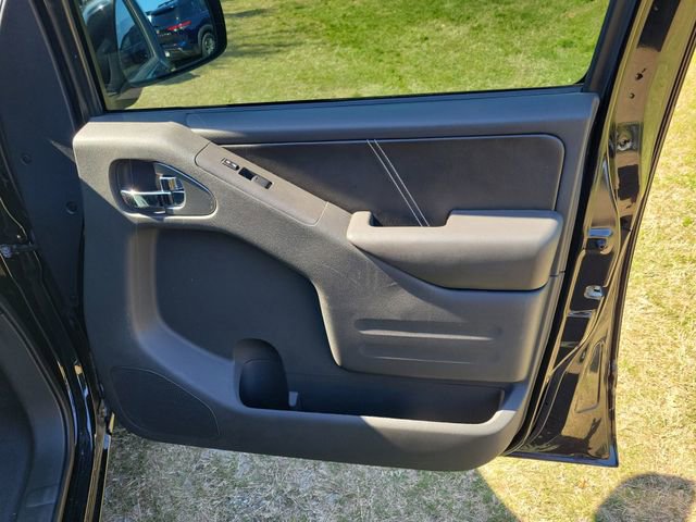 Used 2020 Nissan Frontier PRO-4X w/ Pro-4x Utility Package image 34