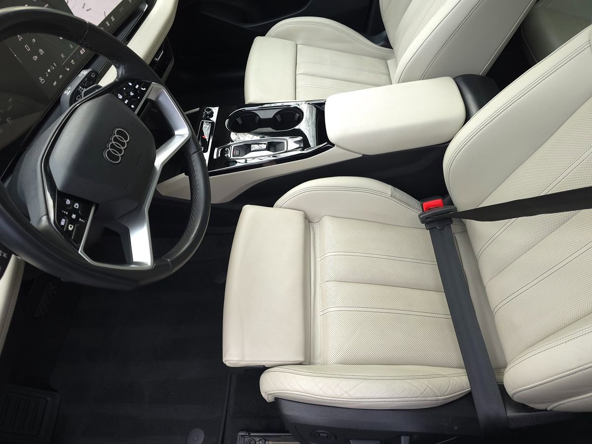 Used 2025 Audi Q6 e-tron Premium Plus AWD/4WD image 12