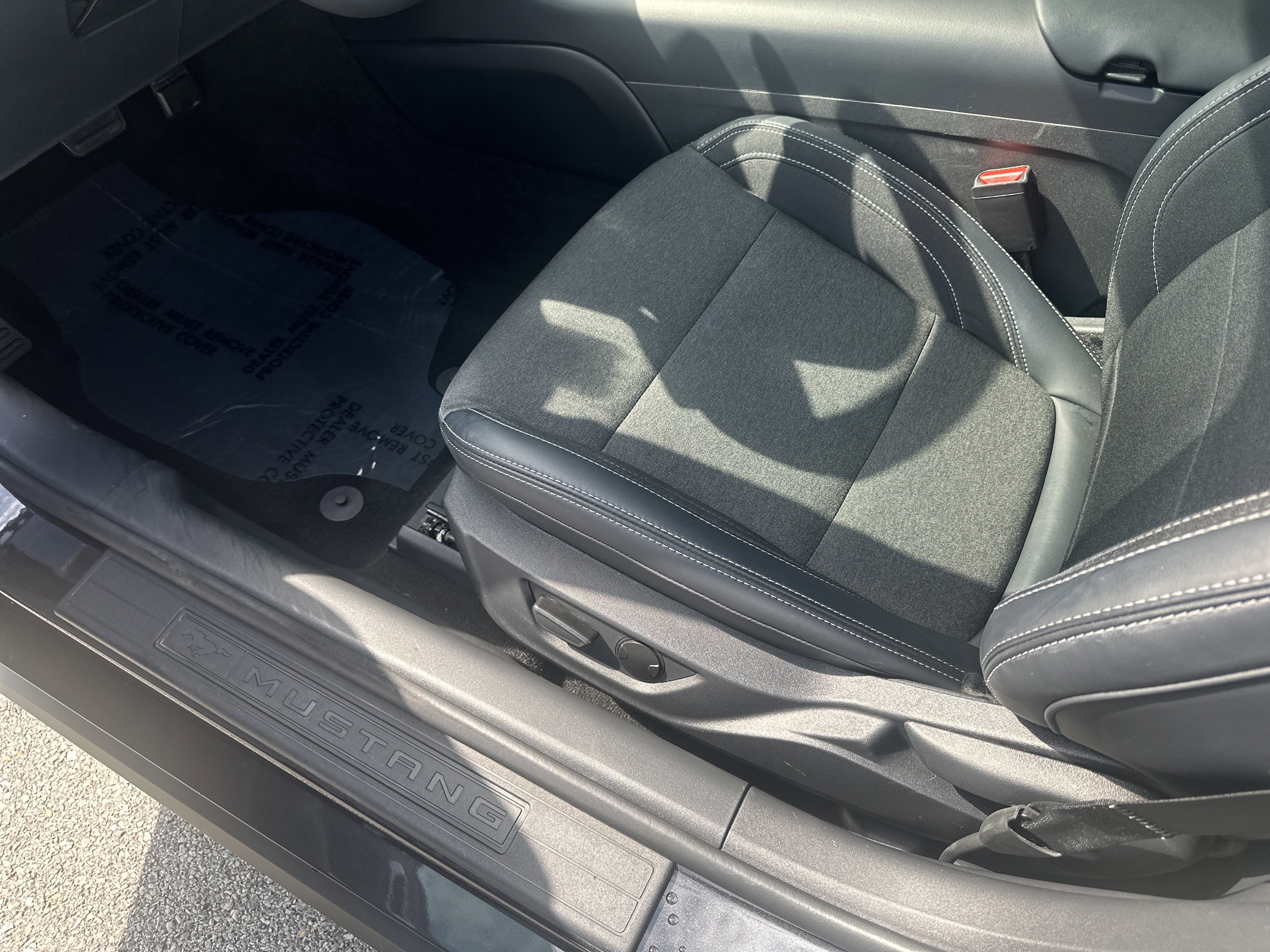 Used 2024 Ford Mustang Coupe image 13