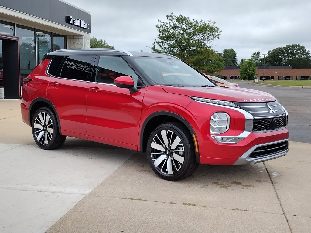 New 2025 Mitsubishi Outlander SEL image 13