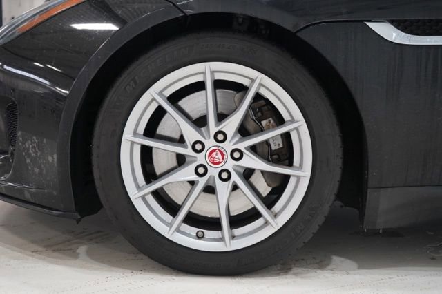 Used 2018 Jaguar F-TYPE Coupe image 10