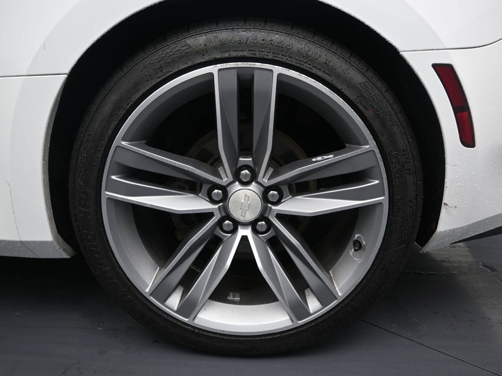 Used 2017 Chevrolet Camaro LT image 10