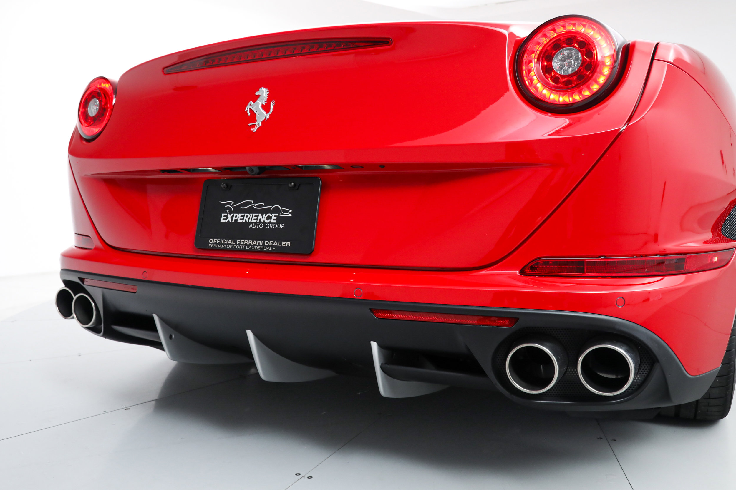 Certified 2017 Ferrari California T image 19