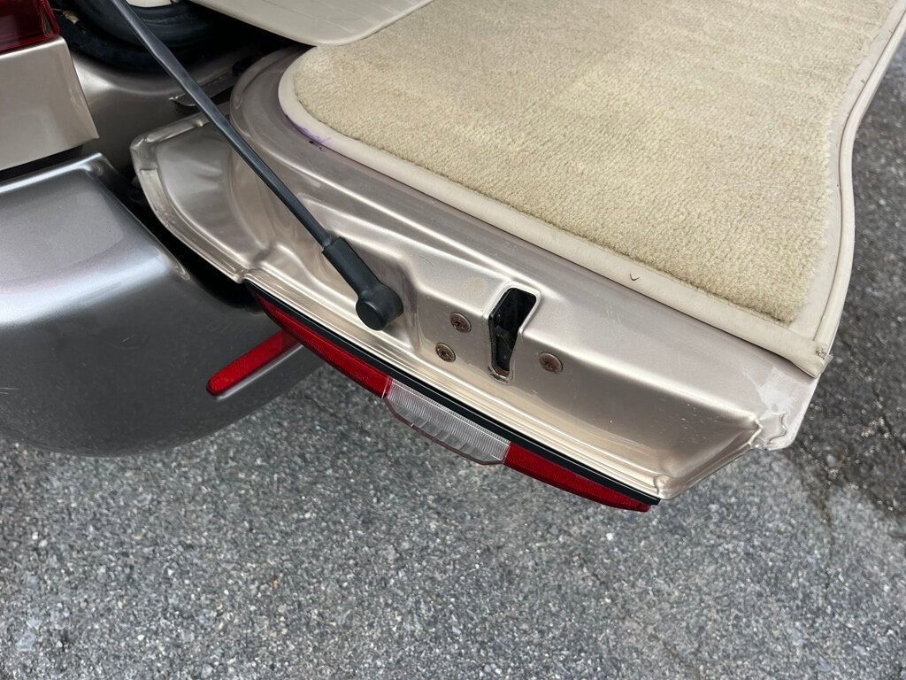 Used 2006 Toyota Land Cruiser image 48