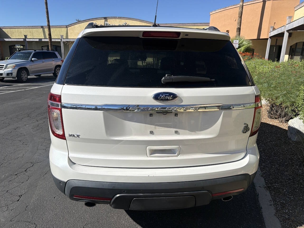 Used 2015 Ford Explorer XLT w/ Equipment Group 202A FWD image 7