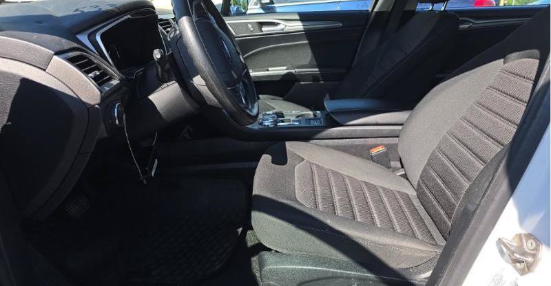Used 2020 Ford Fusion SE FWD image 6