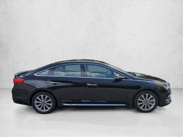 Used 2016 Hyundai Sonata Limited w/ Option Group 05 FWD image 4