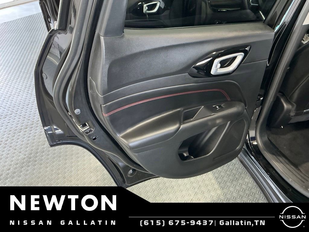 Used 2022 Jeep Compass Trailhawk w/ Trailhawk Convenience Group AWD/4WD image 40