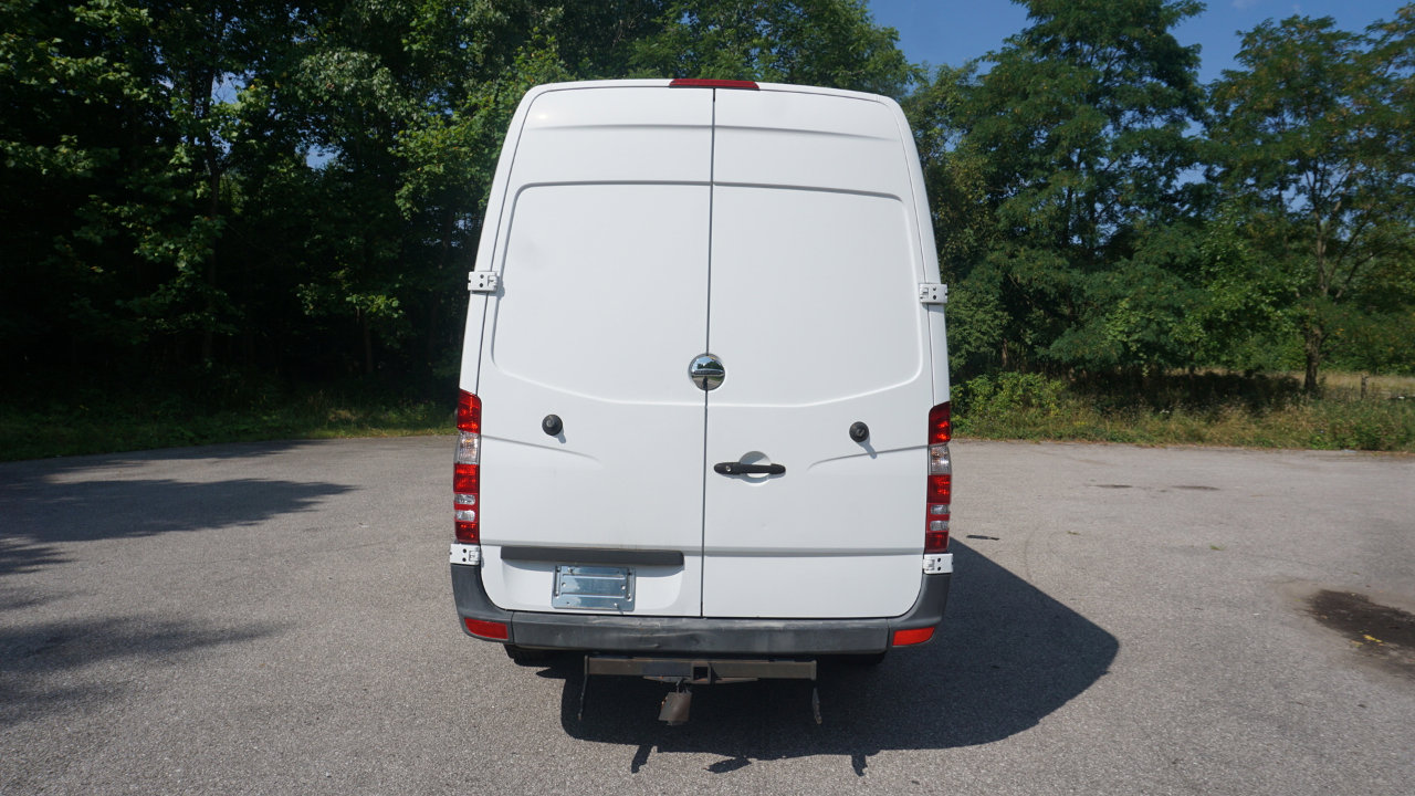 Used 2016 Freightliner Sprinter 2500 image 4