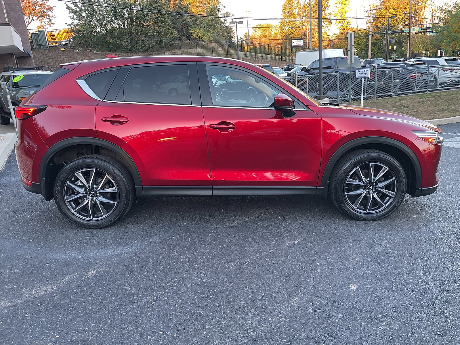 Used 2018 MAZDA CX-5 Grand Touring image 3