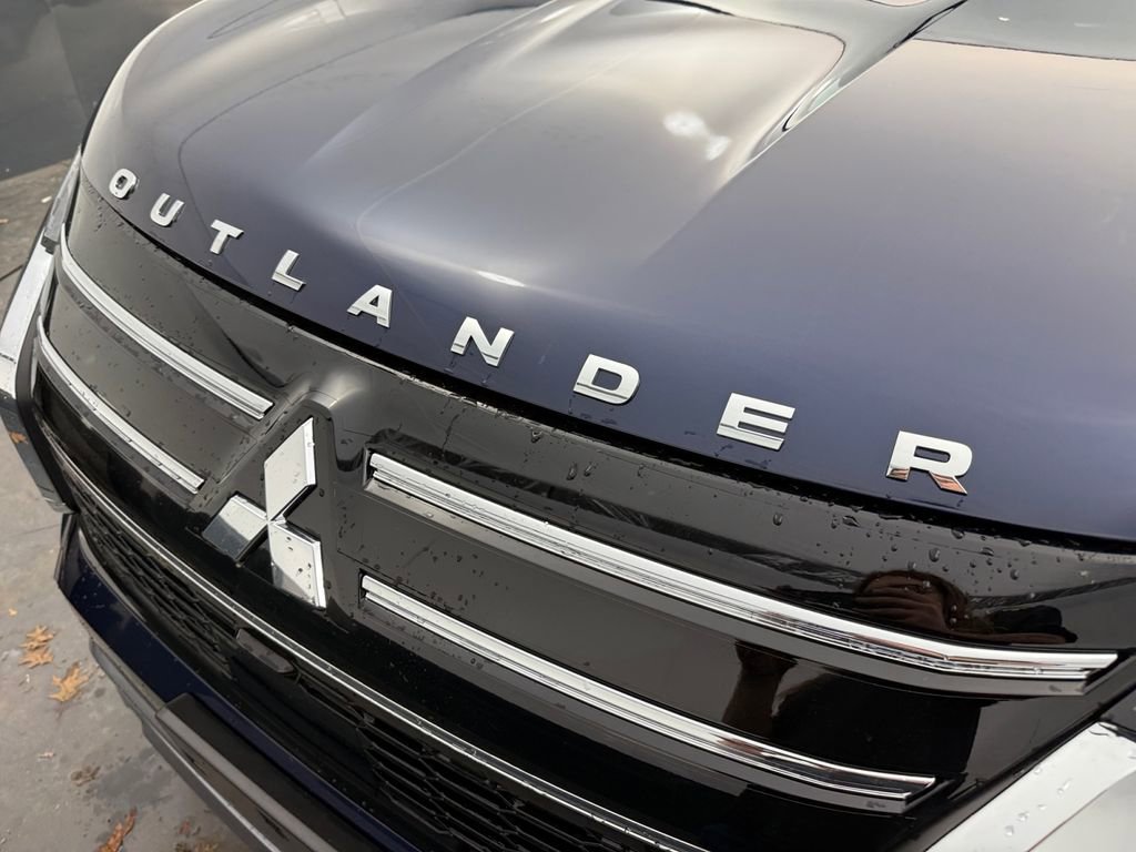 New 2026 Mitsubishi Outlander SE image 31