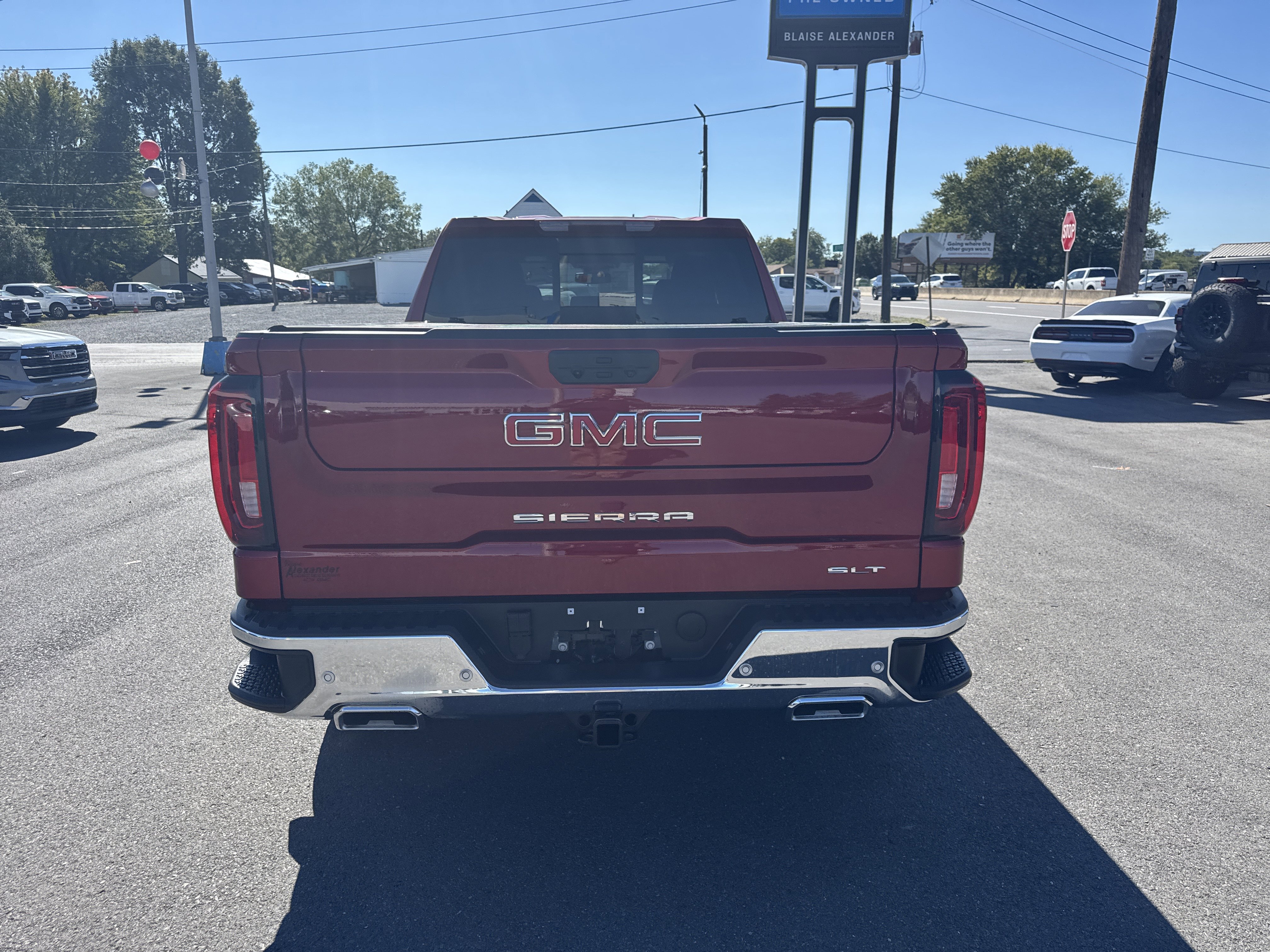 New 2026 GMC Sierra 1500 SLT w/ SLT Premium Package image 4