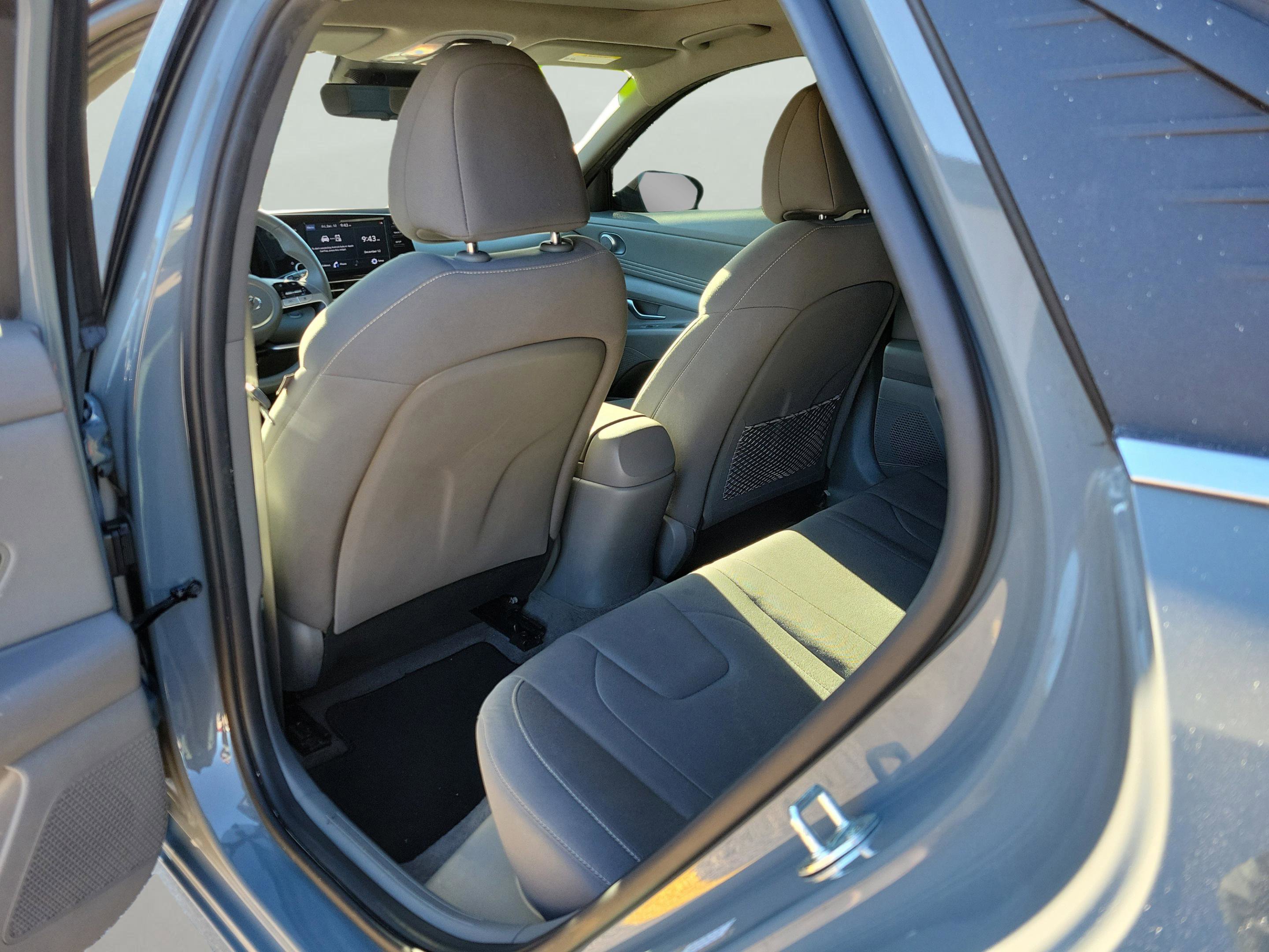 Certified 2022 Hyundai Elantra SEL w/ Convenience + Premium Package image 8