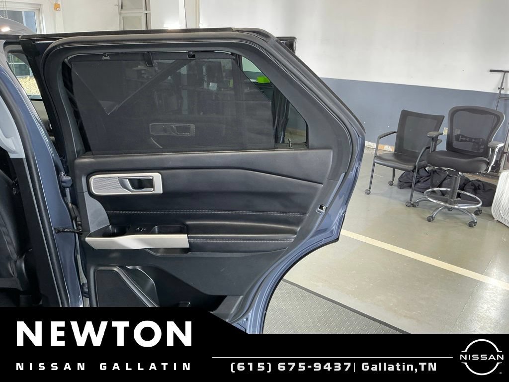 Used 2021 Ford Explorer Limited w/ Equipment Group 301A AWD/4WD image 48