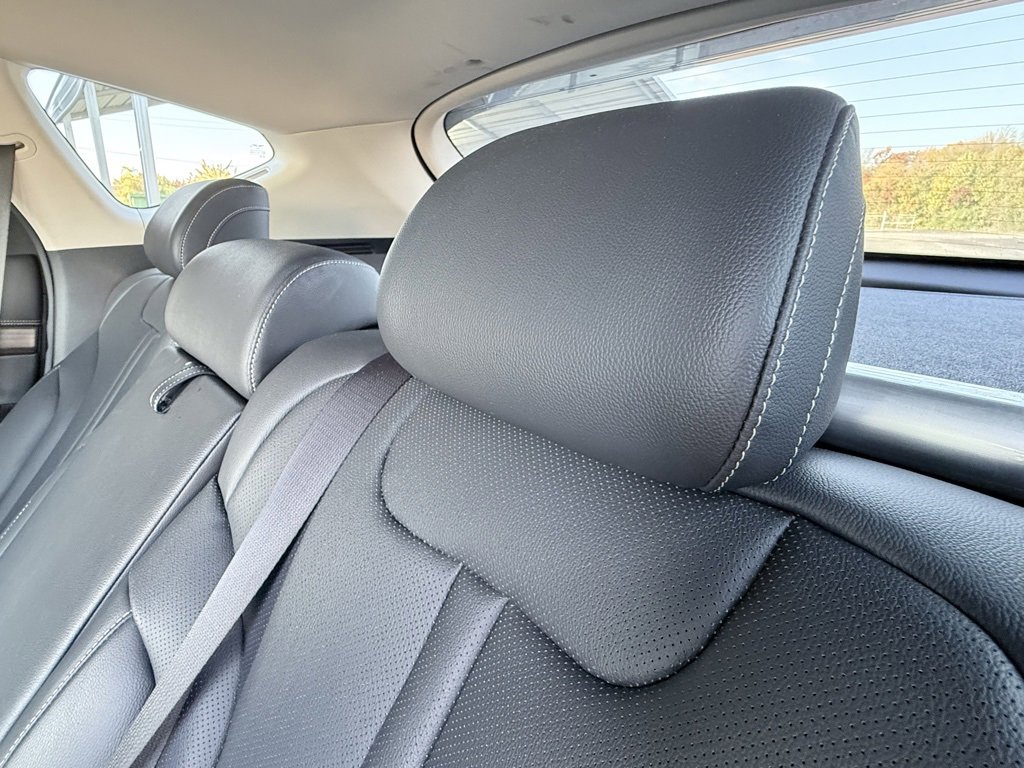 Used 2024 Genesis GV80 3.5T image 32