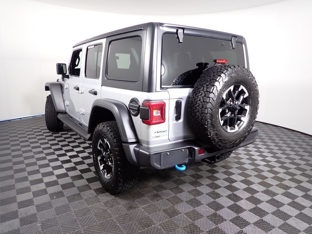 Used 2024 Jeep Wrangler Unlimited Rubicon 4xe w/ Convenience Group AWD/4WD image 12