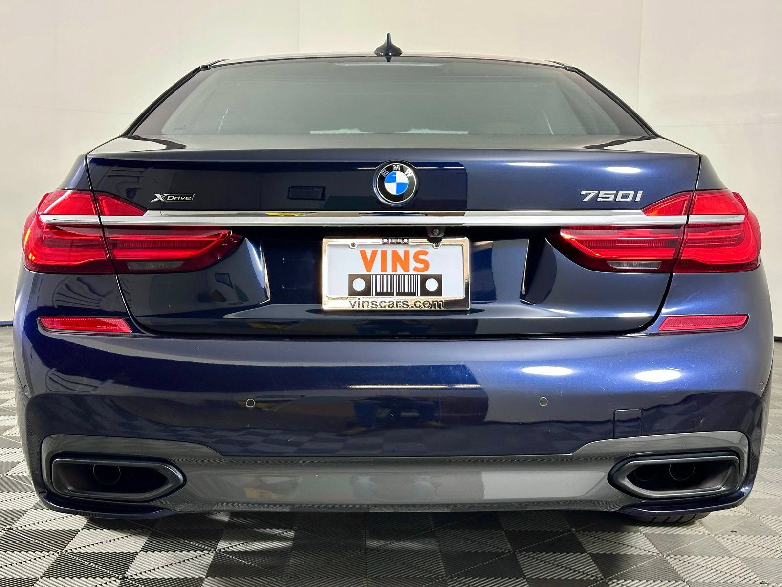 Used 2018 BMW 750i xDrive AWD/4WD image 8