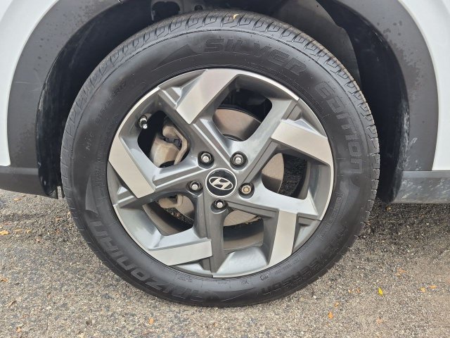 Used 2022 Hyundai Venue SEL FWD image 10