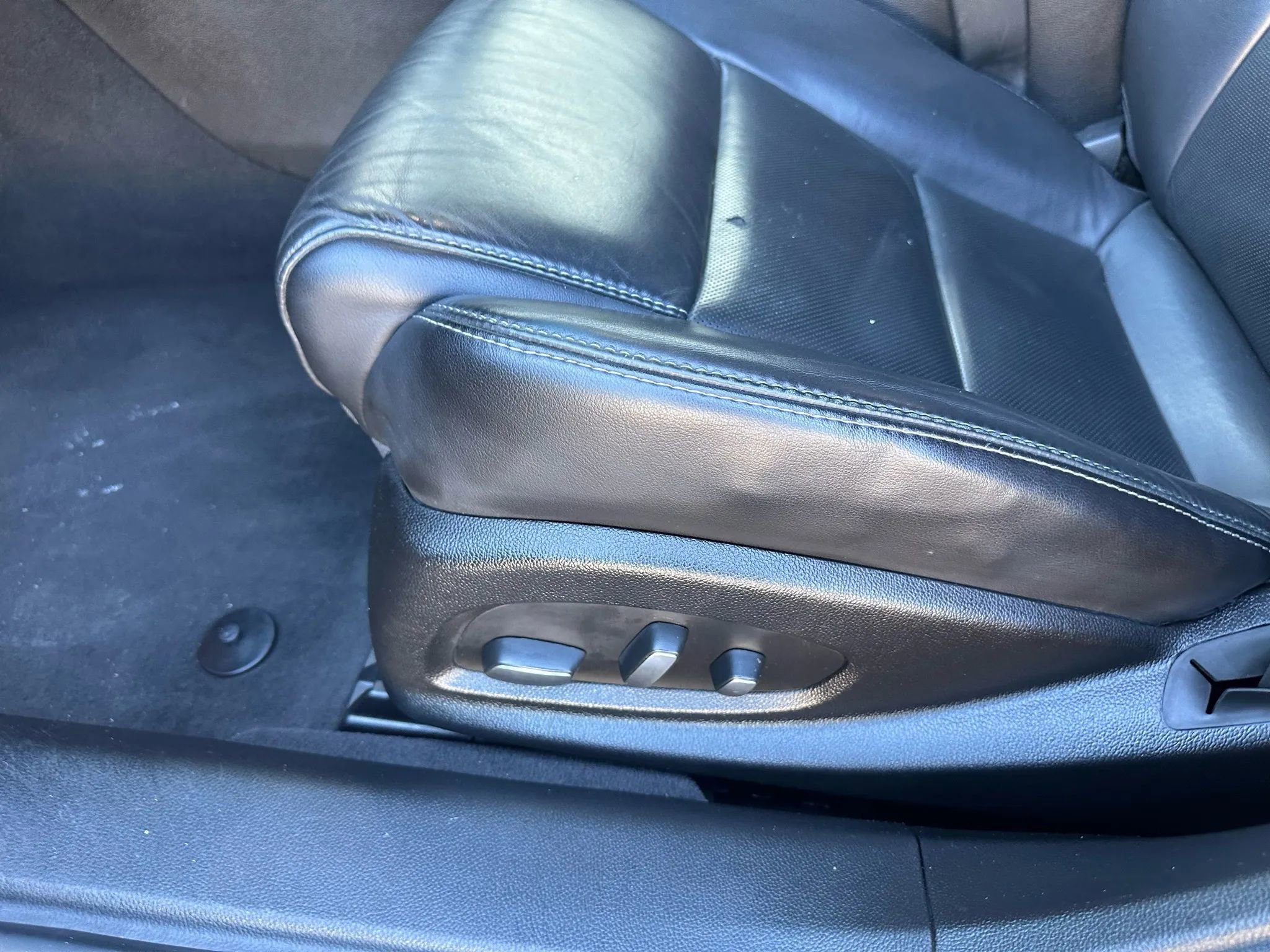 Used 2017 Cadillac XTS image 32