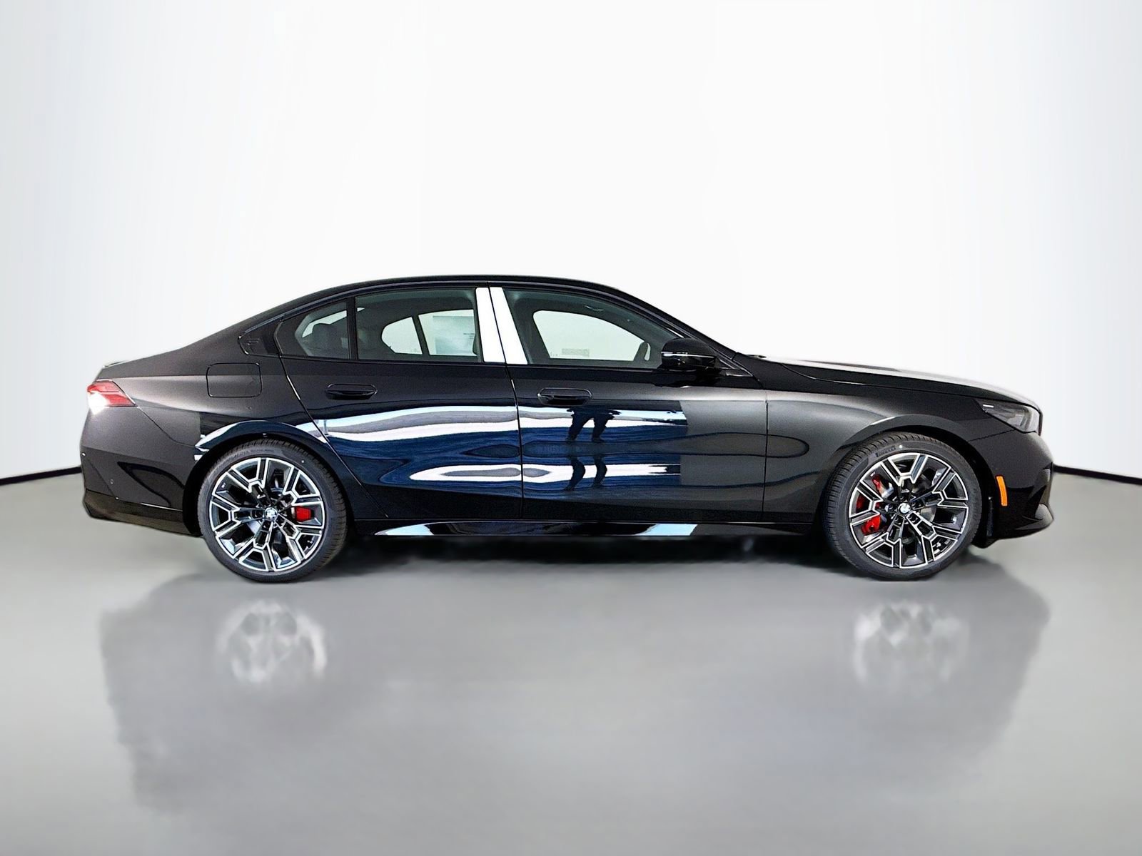 New 2026 BMW i5 eDrive40 w/ M Sport Package image 8