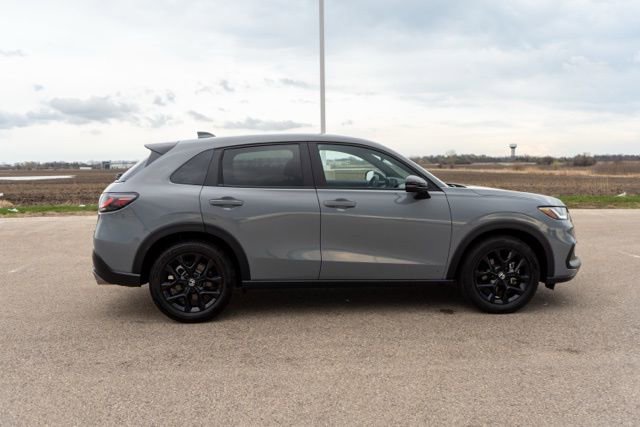 Used 2025 Honda HR-V Sport image 8