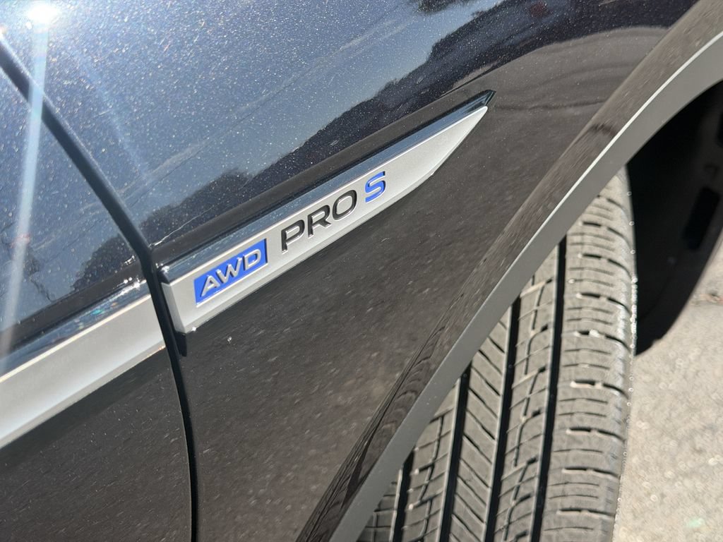Used 2023 Volkswagen ID.4 Pro S AWD/4WD image 5