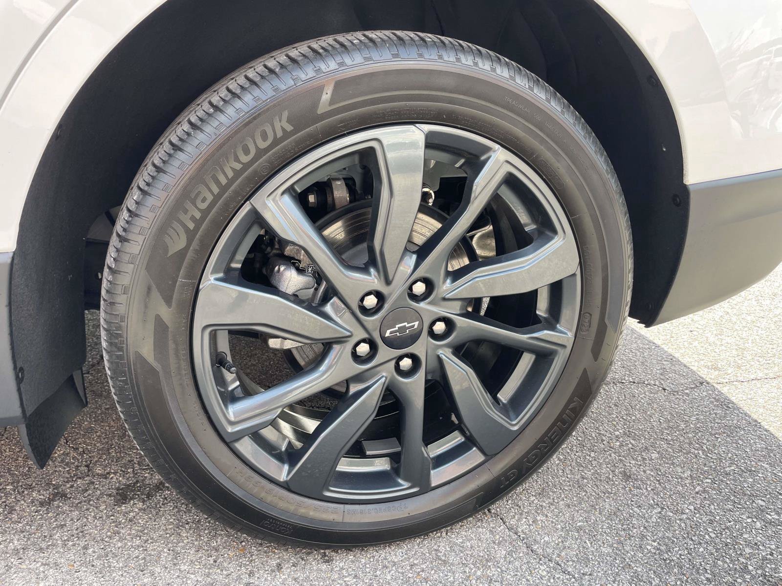 Used 2023 Chevrolet Equinox RS AWD/4WD image 28