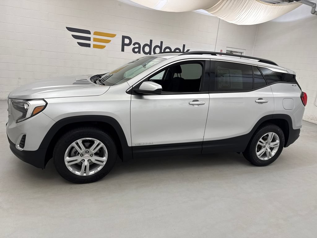 Used 2020 GMC Terrain SLE w/ Driver Convenience Package AWD/4WD image 2